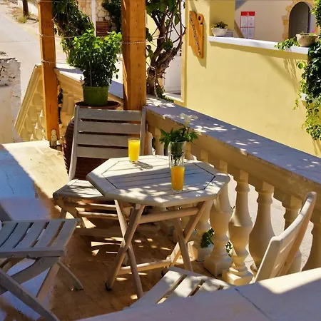 Remvi Assos Apartament *