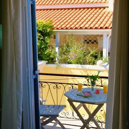 Remvi Assos Apartament